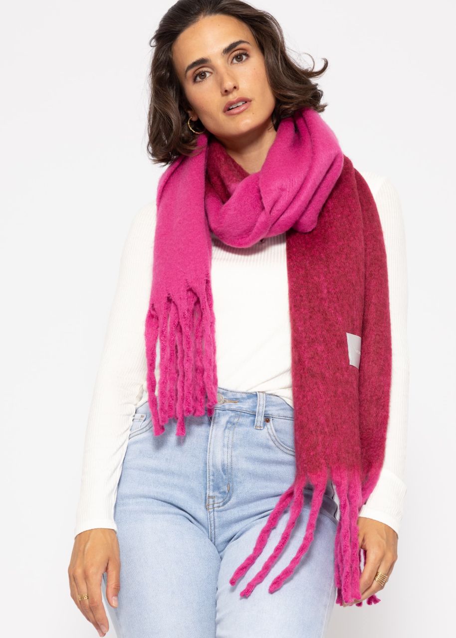 Fluffy scarf with fringes - pink