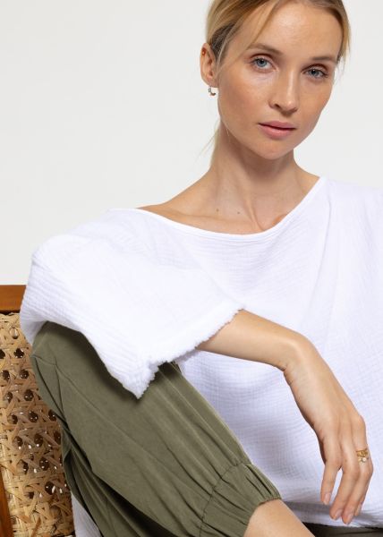 Muslin top with frayed cuffs - white
