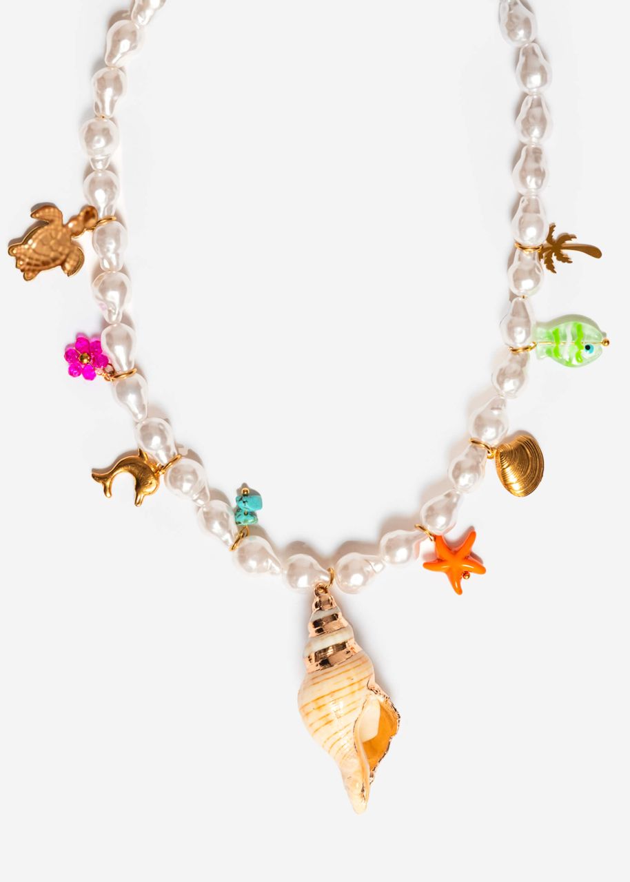 Pearl necklace with nautical charms - white