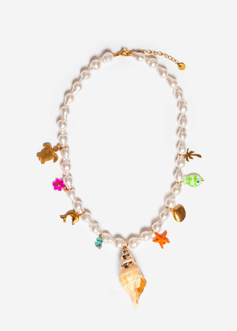 Pearl necklace with nautical charms - white
