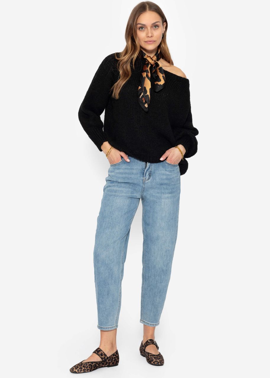 Fluffy sweater with boat neckline - black