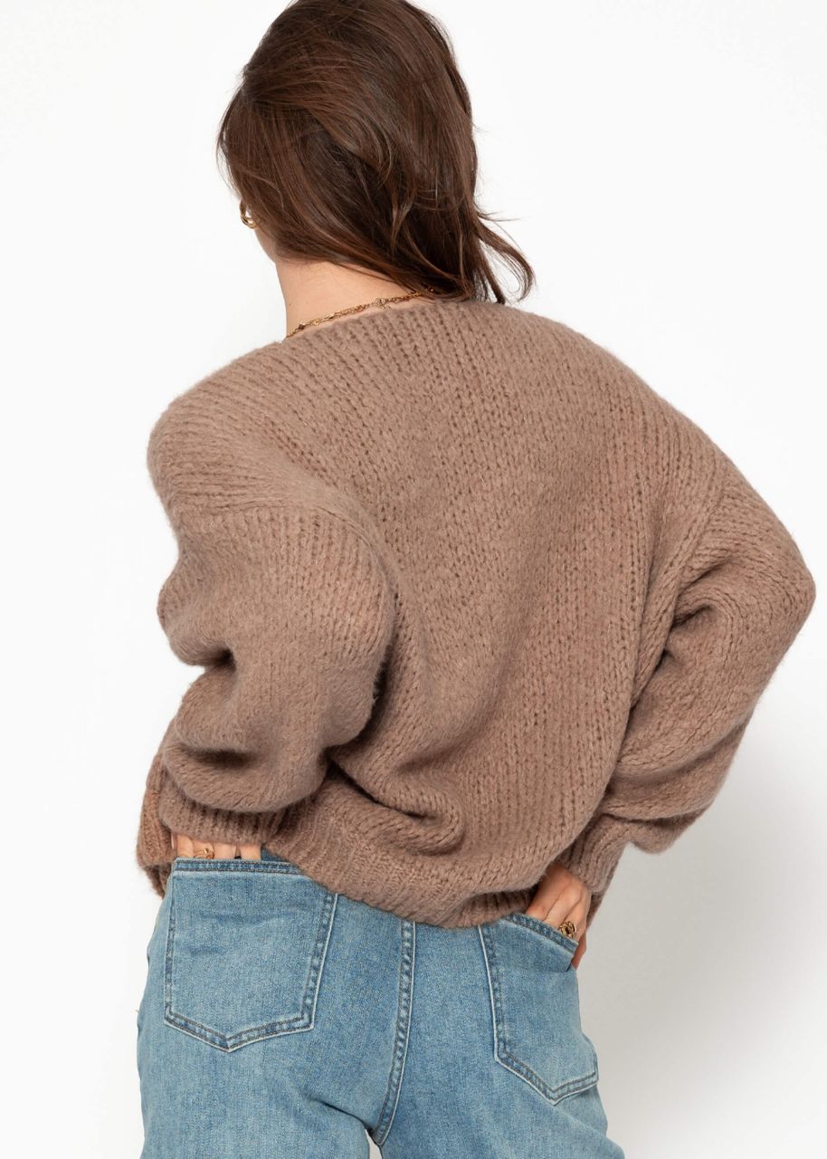 Oversized sweater with V-neck - light brown