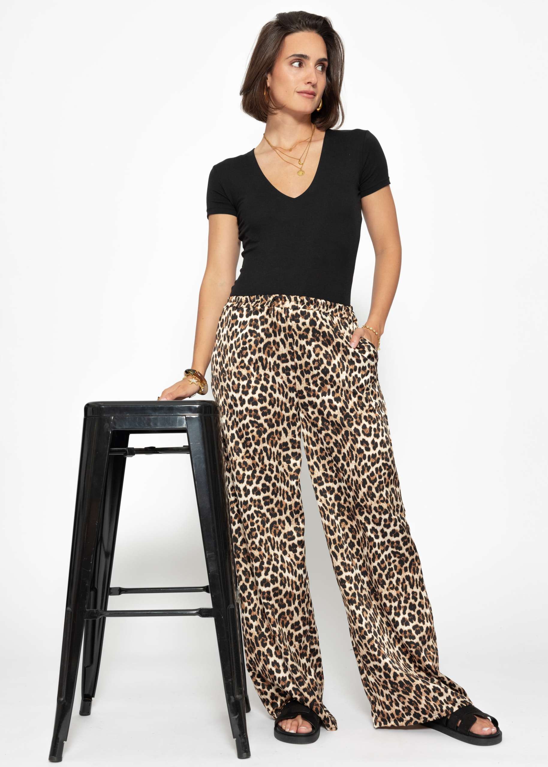 Satin trousers with leo print - brown