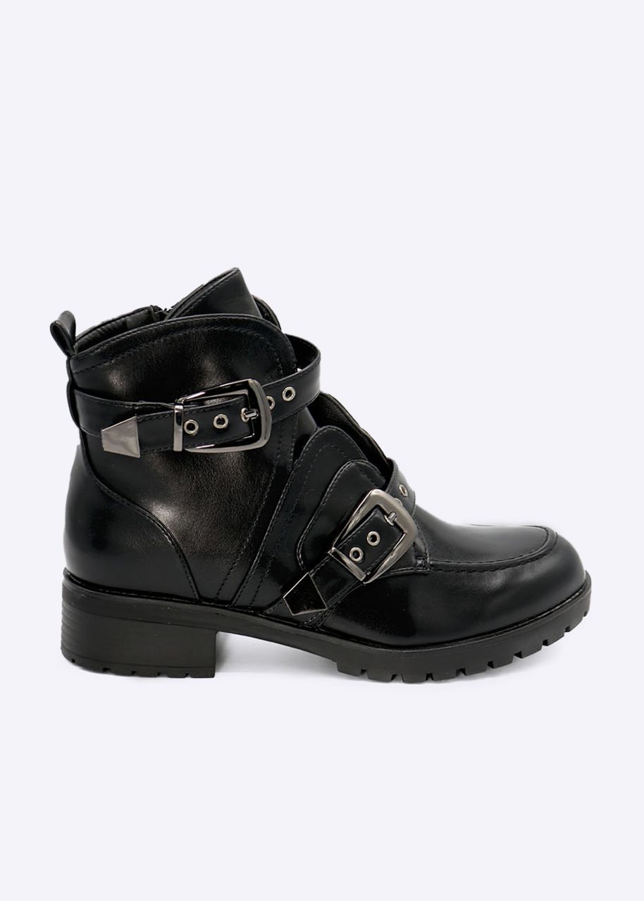 Boots with decorative buckles, black