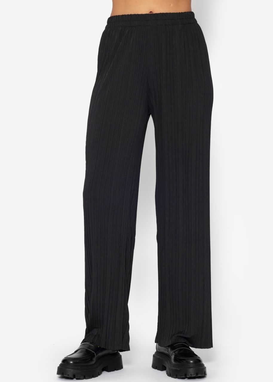 Pleated trousers - black