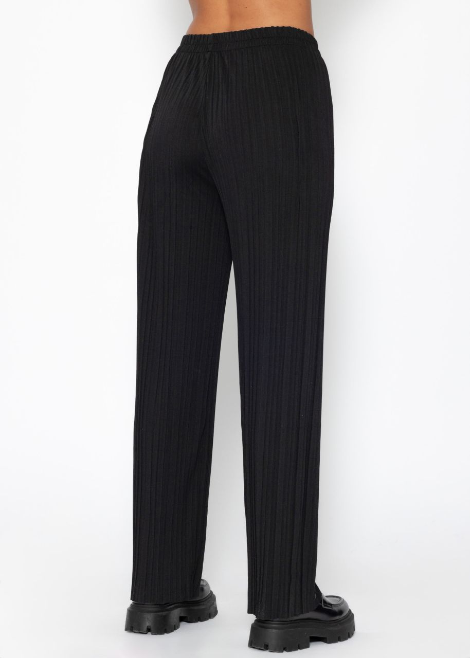 Pleated trousers - black