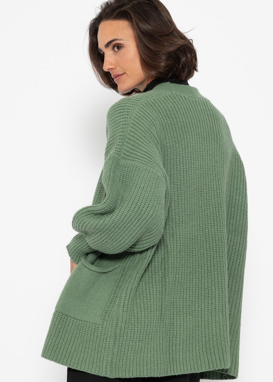 Soft knit cardigan with pockets - green