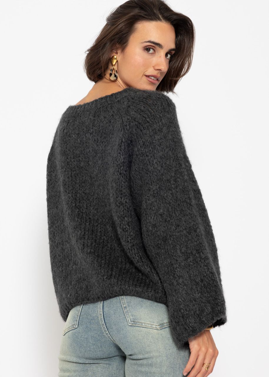 Sweater with a wide round neckline - gray