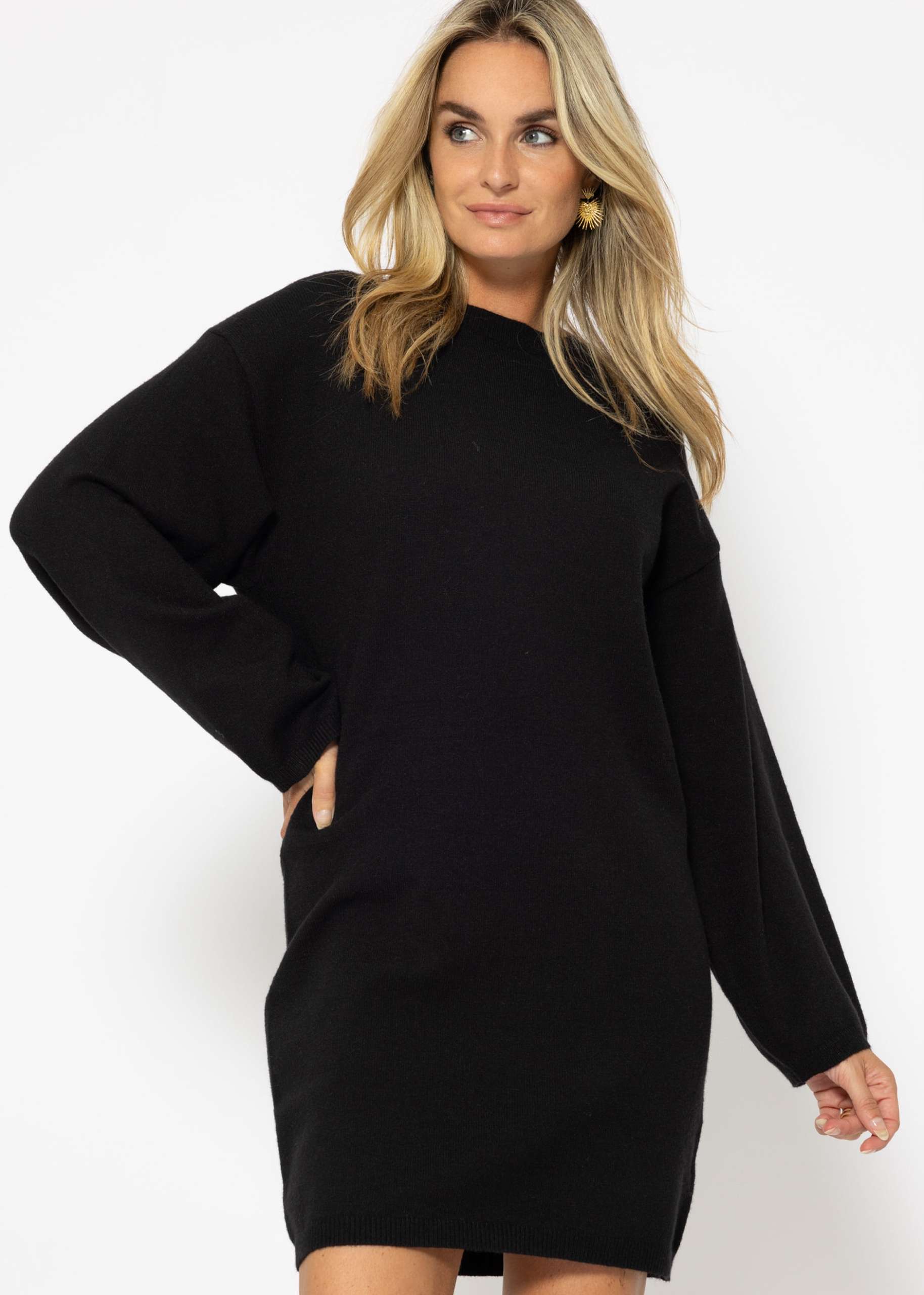 Oversize dress in knit - black