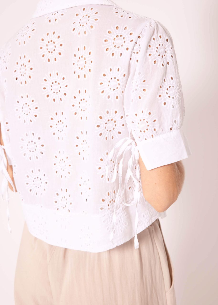 Short sleeve lace blouse, white