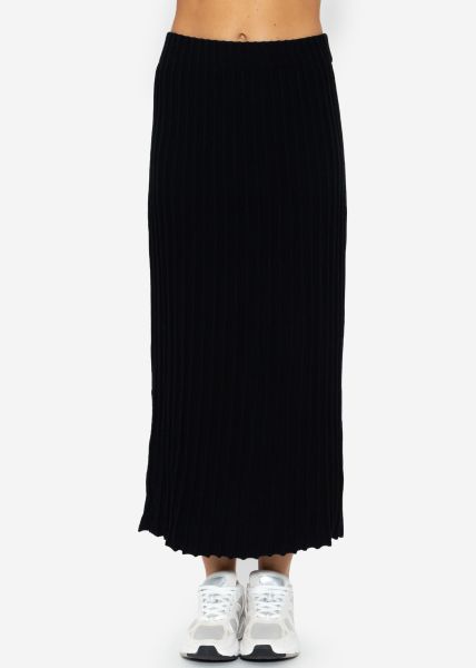Pleated maxi knit skirt - black
