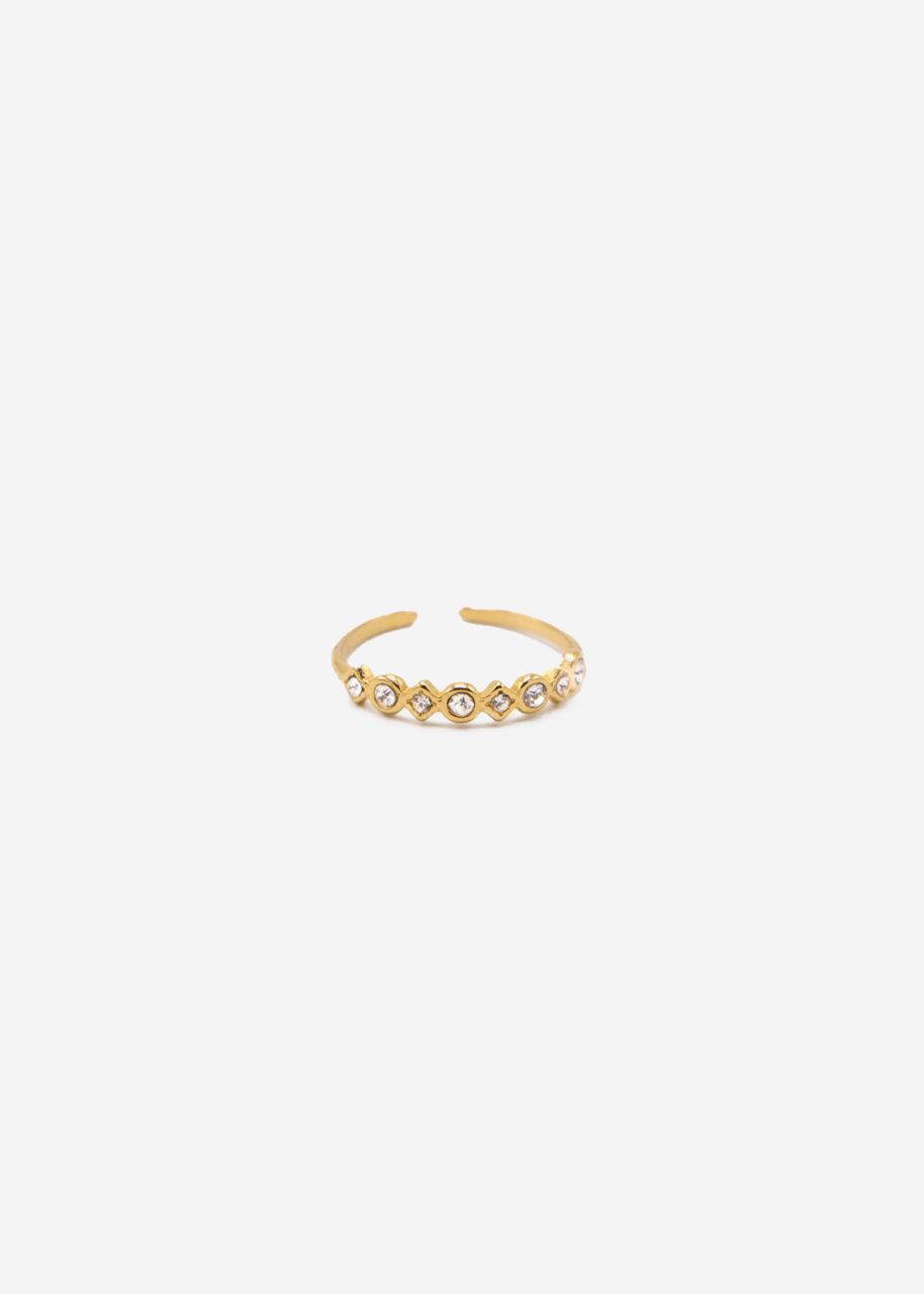 Delicate ring with sparkling stones, gold