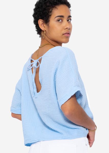 Muslin shirt with V-neck - light blue