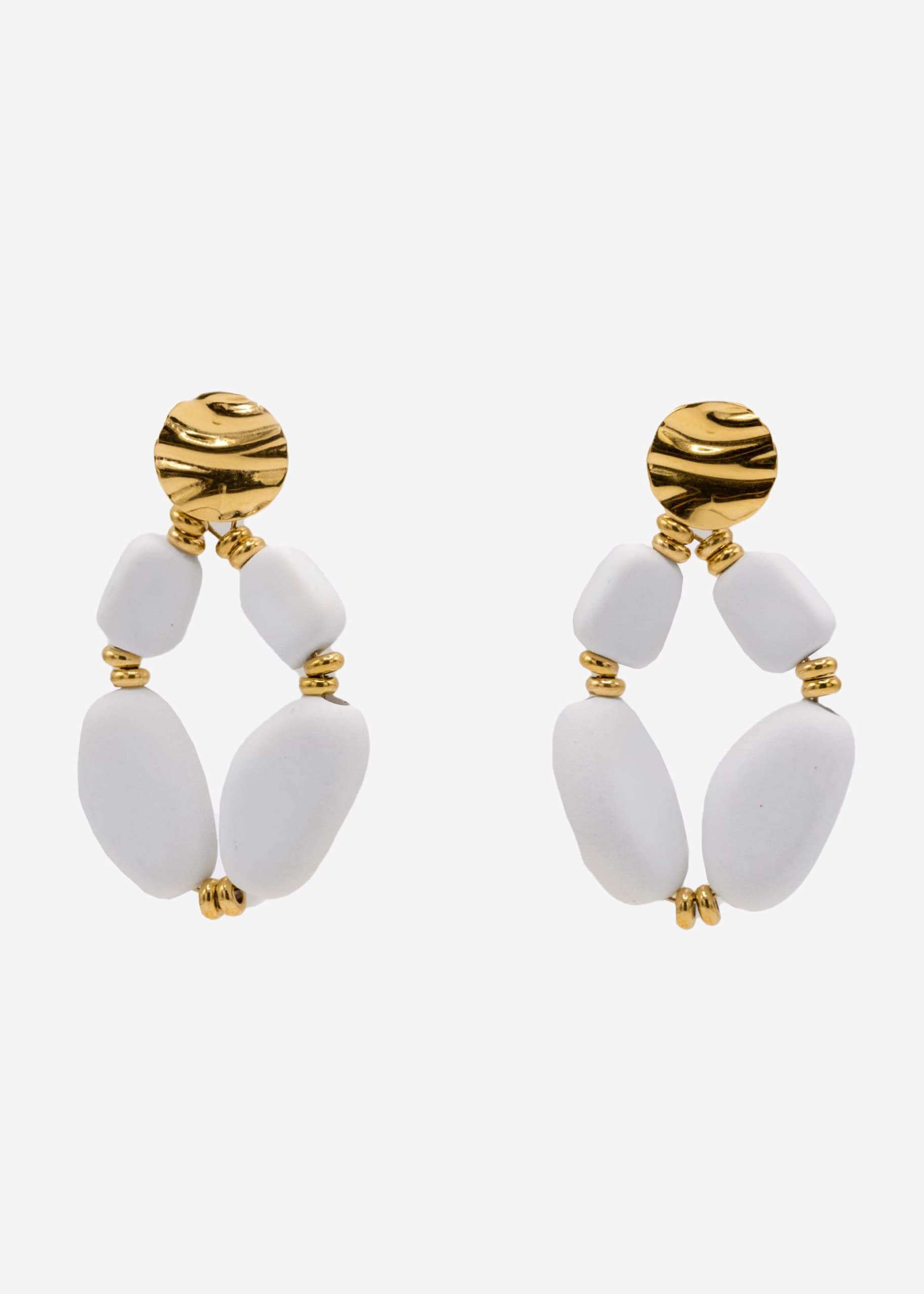 Stud earrings gold with large pearls, matte white