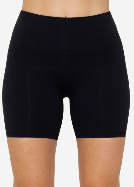 Short sports leggings - black