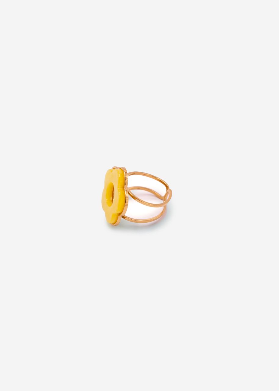 Ring with yellow flower motif - gold