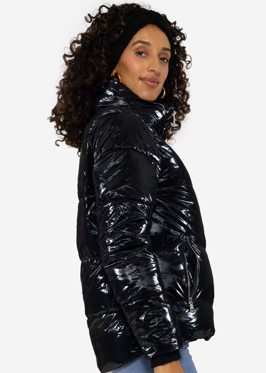 Puffer jacket with stand-up collar - black