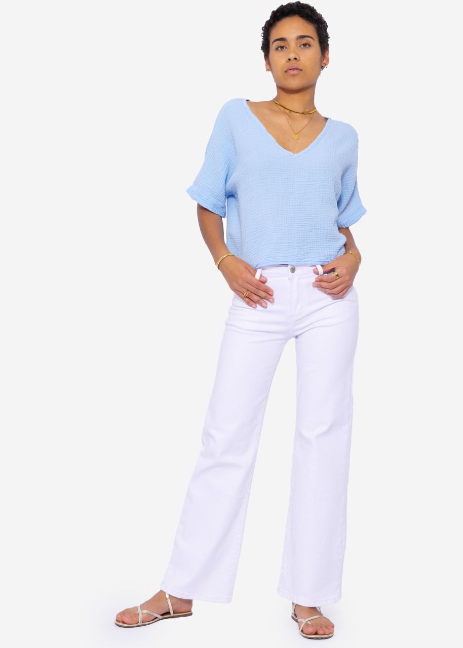 Muslin shirt with V-neck - light blue