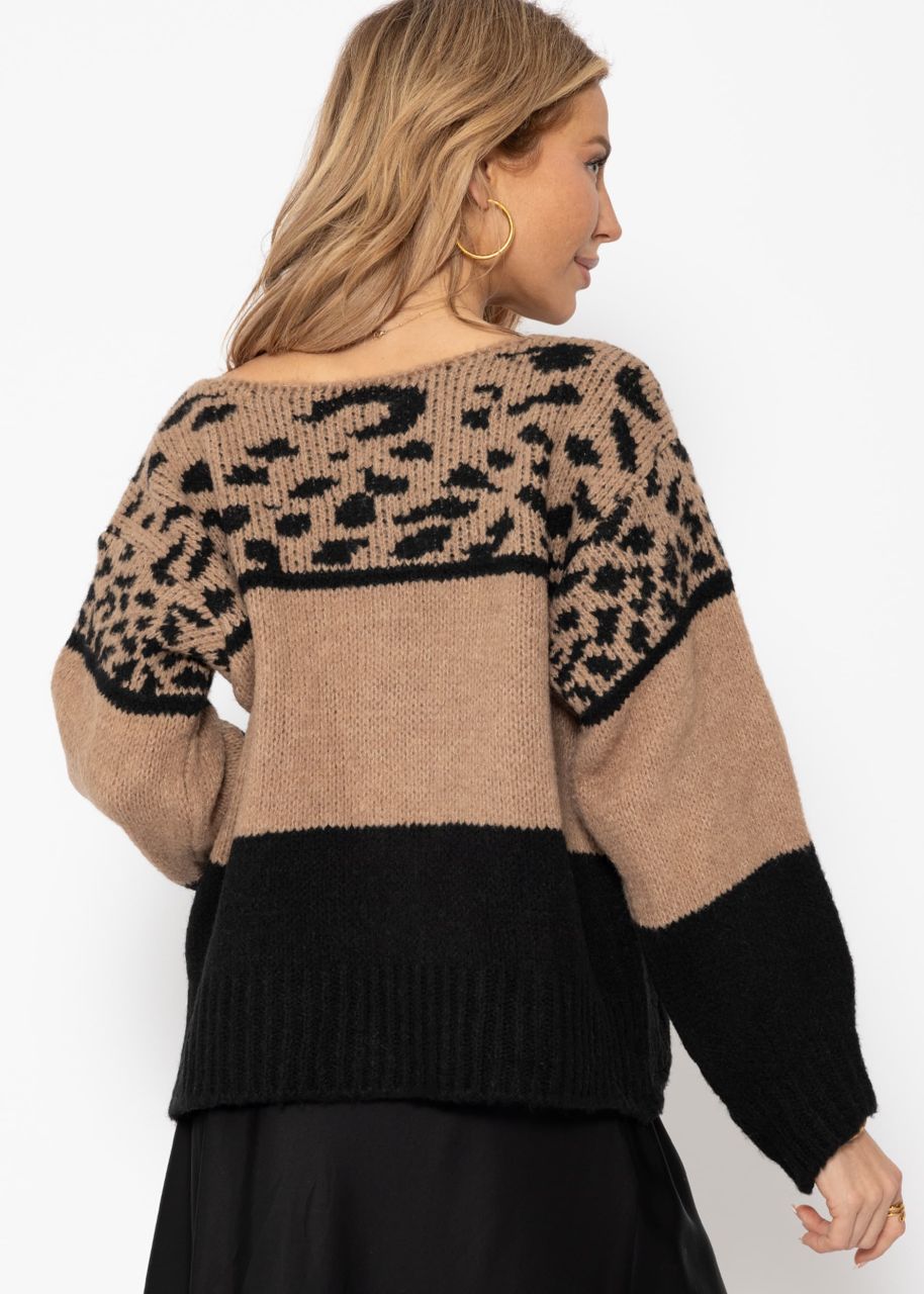 Oversized jumper with leo print - beige-black