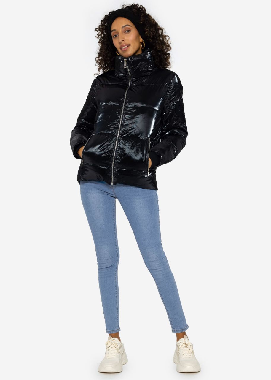 Puffer jacket with stand-up collar - black