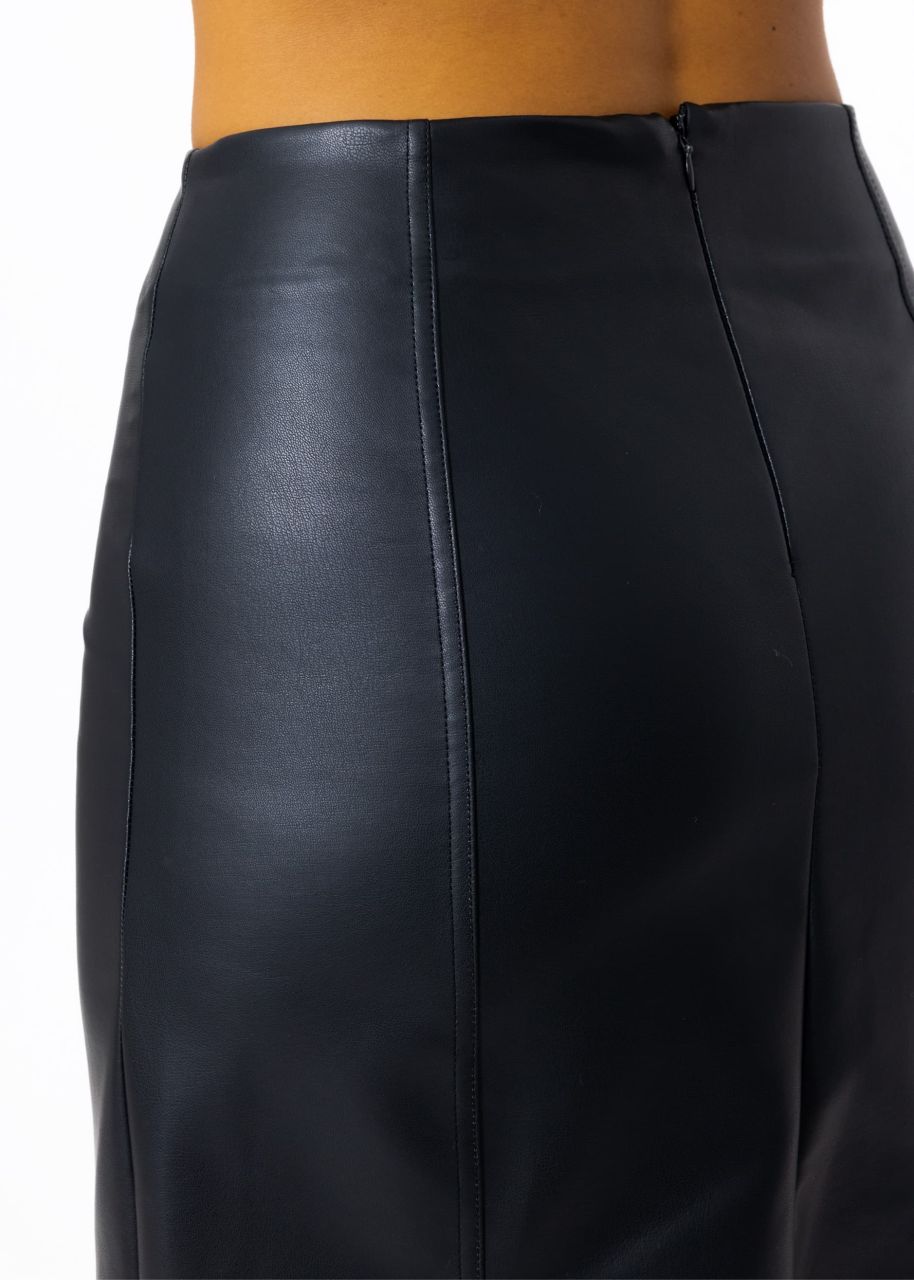 Faux leather skirt - black