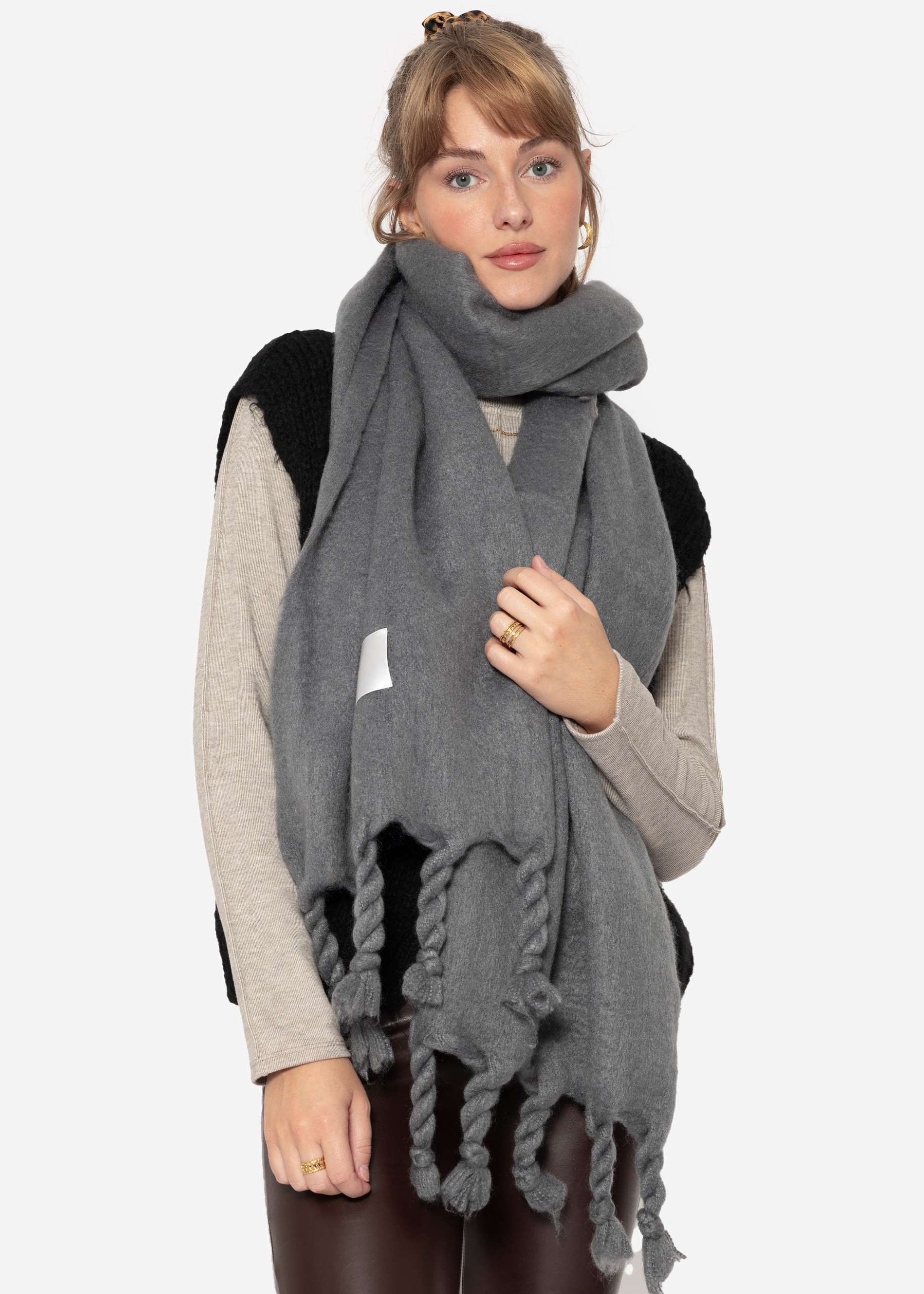 Fluffy scarf - grey