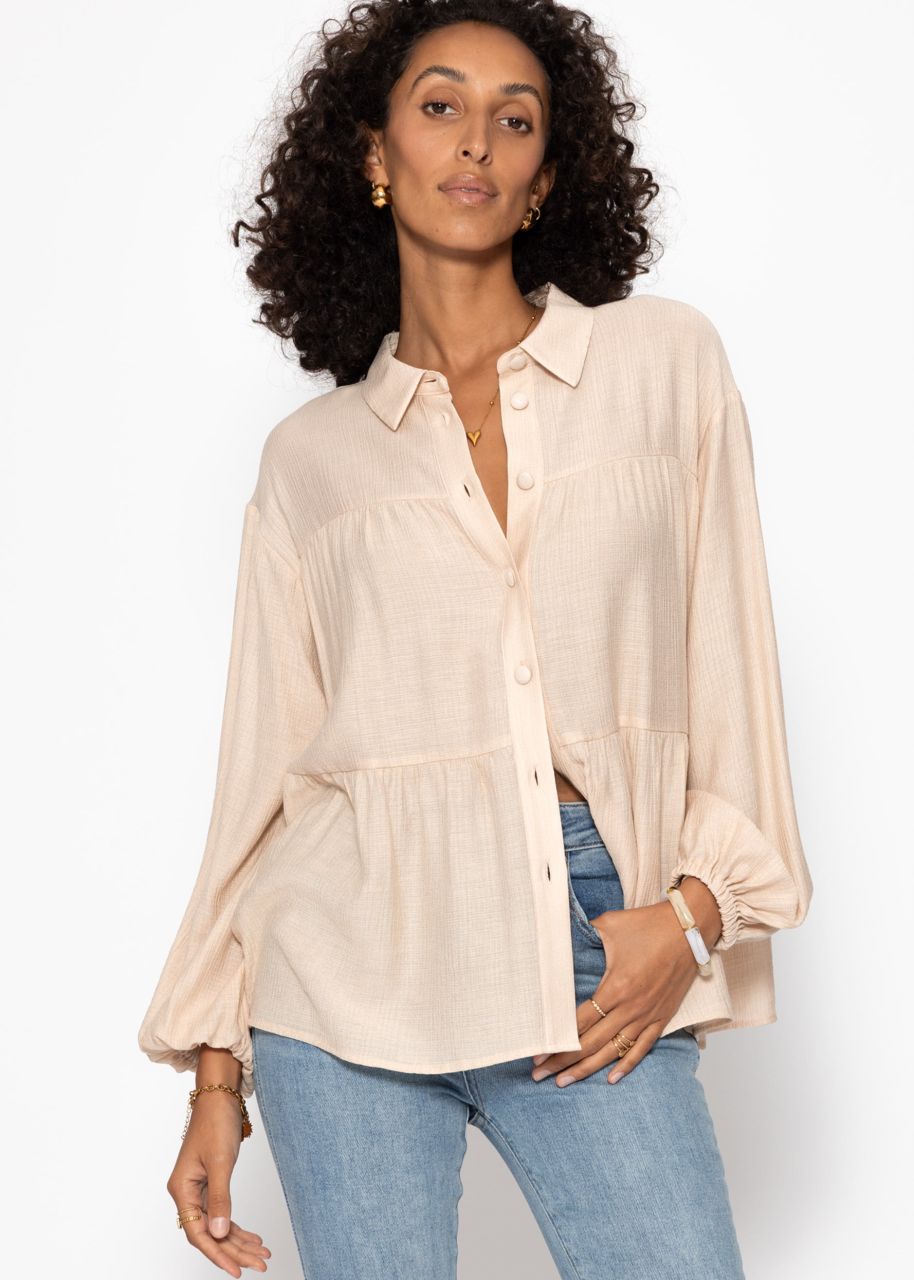 Leichte Bluse mit Volants - creme