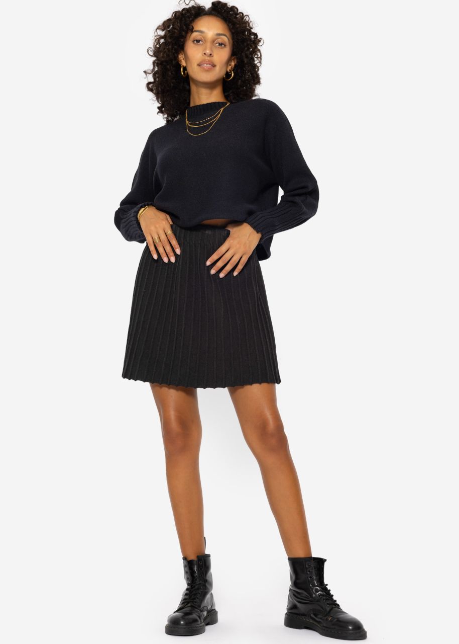 Pleated knitted skirt - black