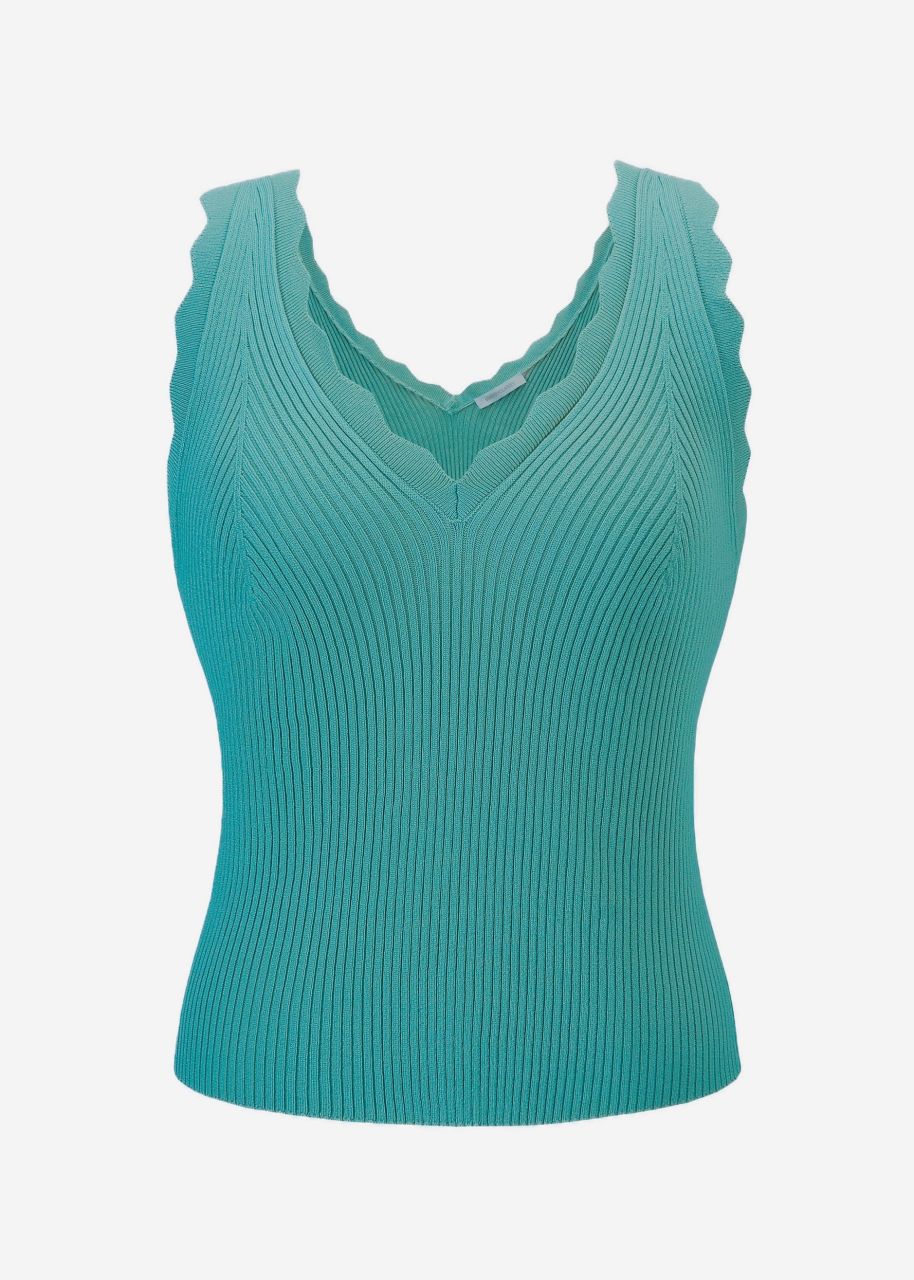 Knitted top with V-neck - green
