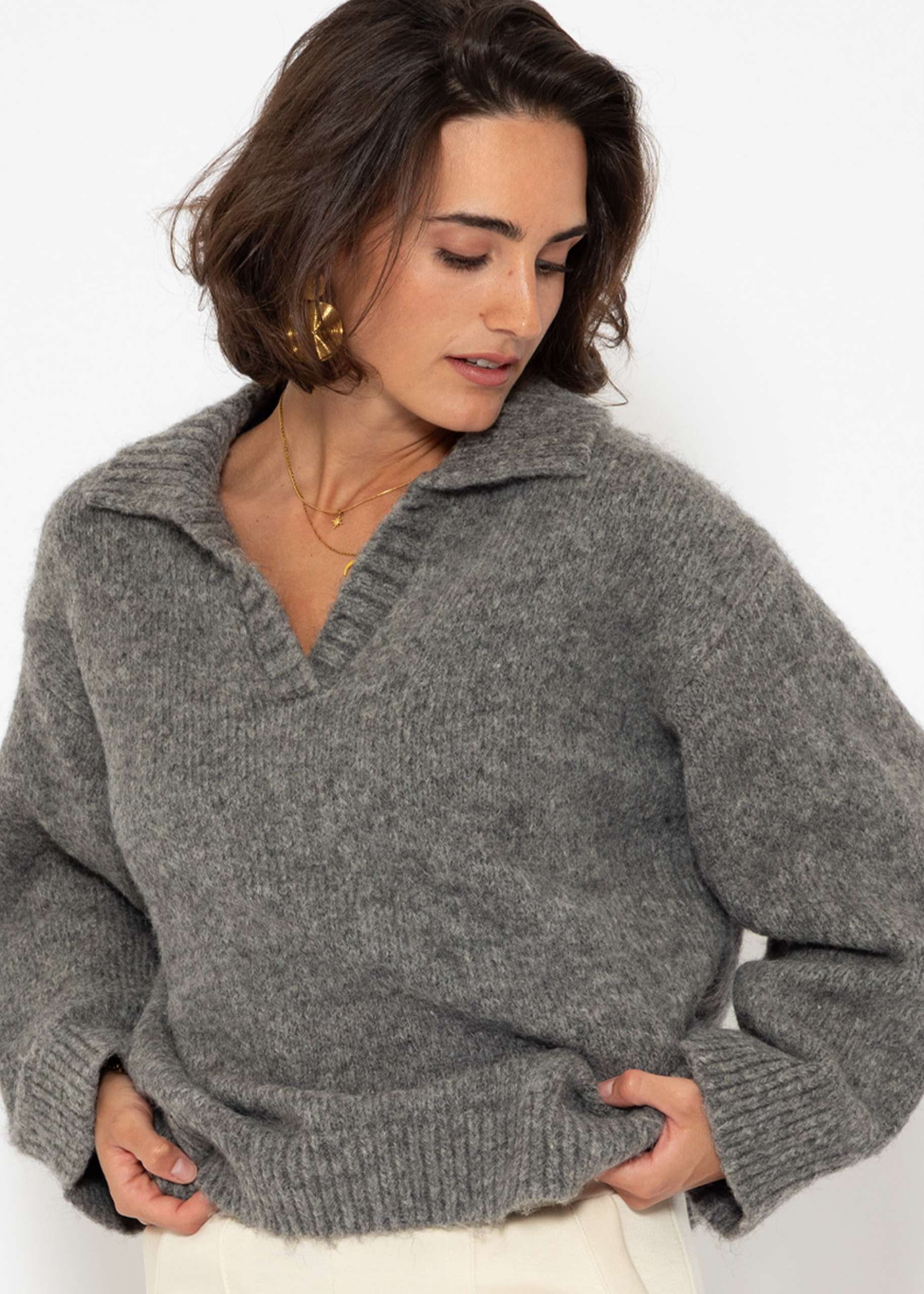 Oversize jumper with collar - grey