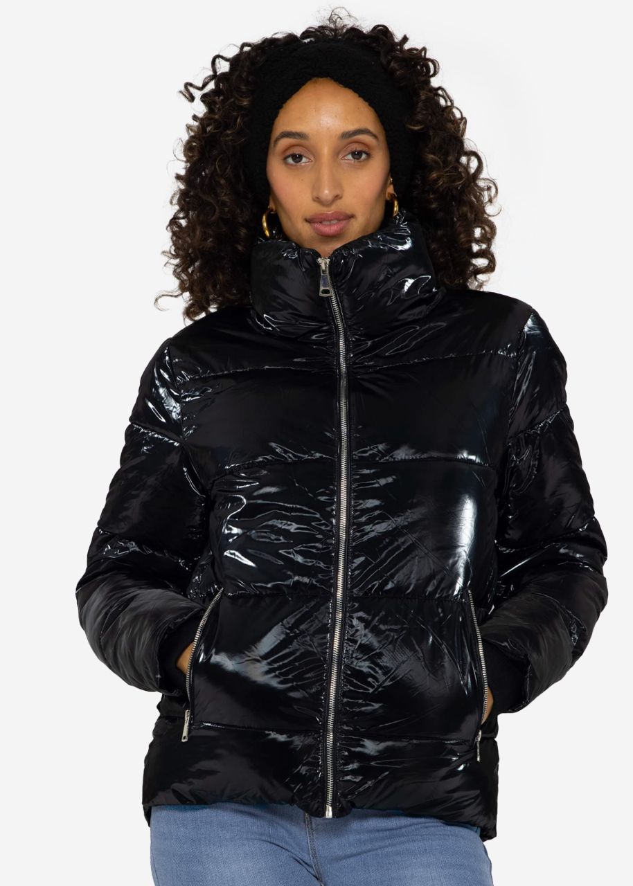 Puffer jacket with stand-up collar - black