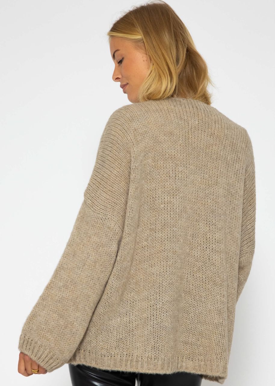 Knitted cardigan with patch pockets - beige