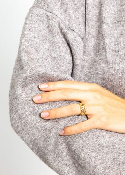 Ring with ornaments - gold