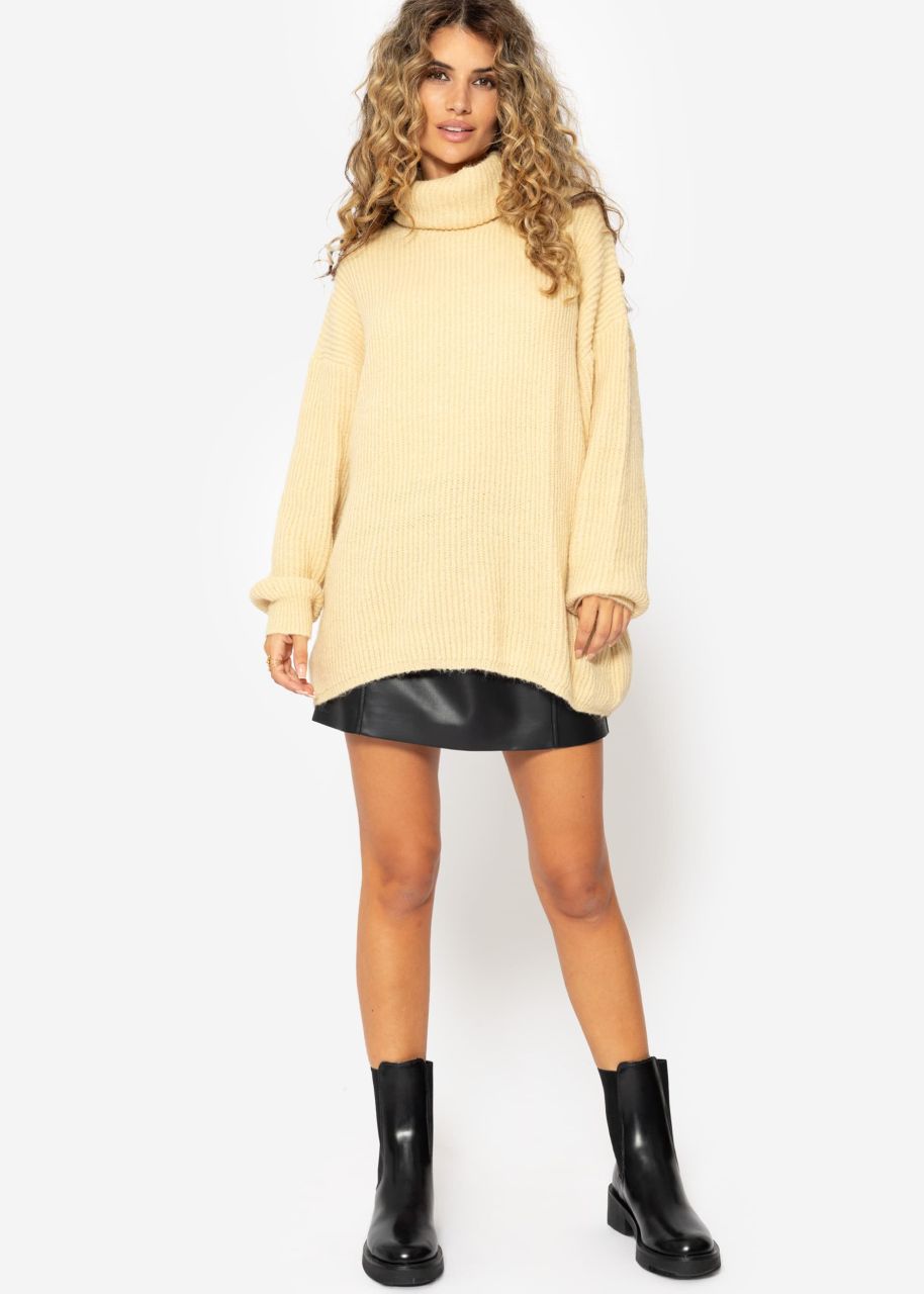 Oversize turtleneck sweater- vanille