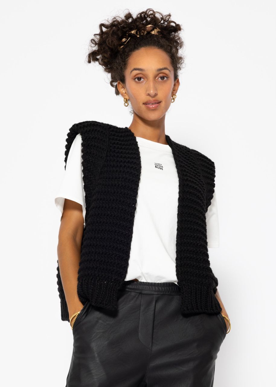 Sleeveless knitted vest with structured shoulders in black