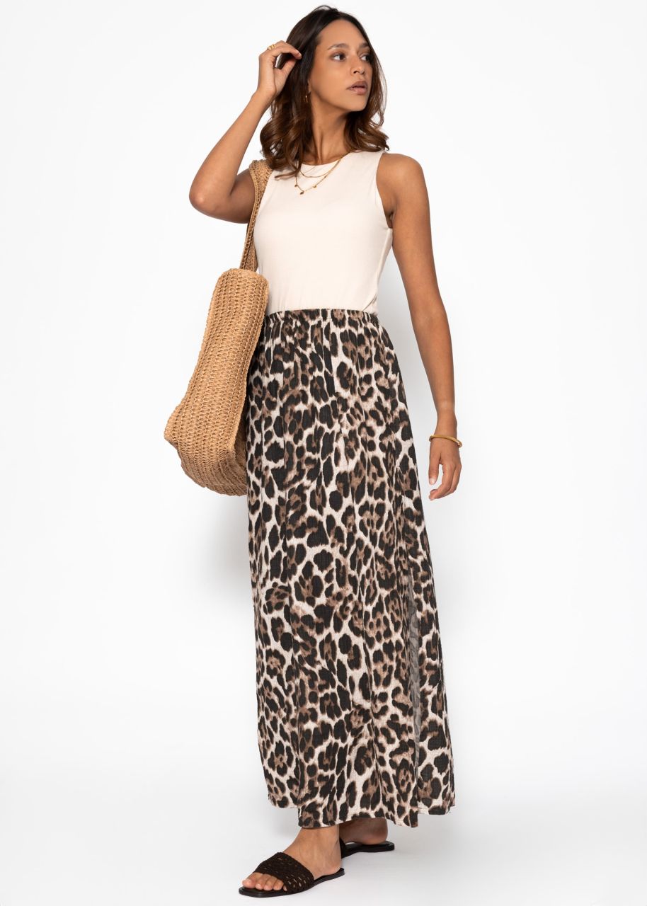 Maxi muslin skirt with slit with leo print - beige