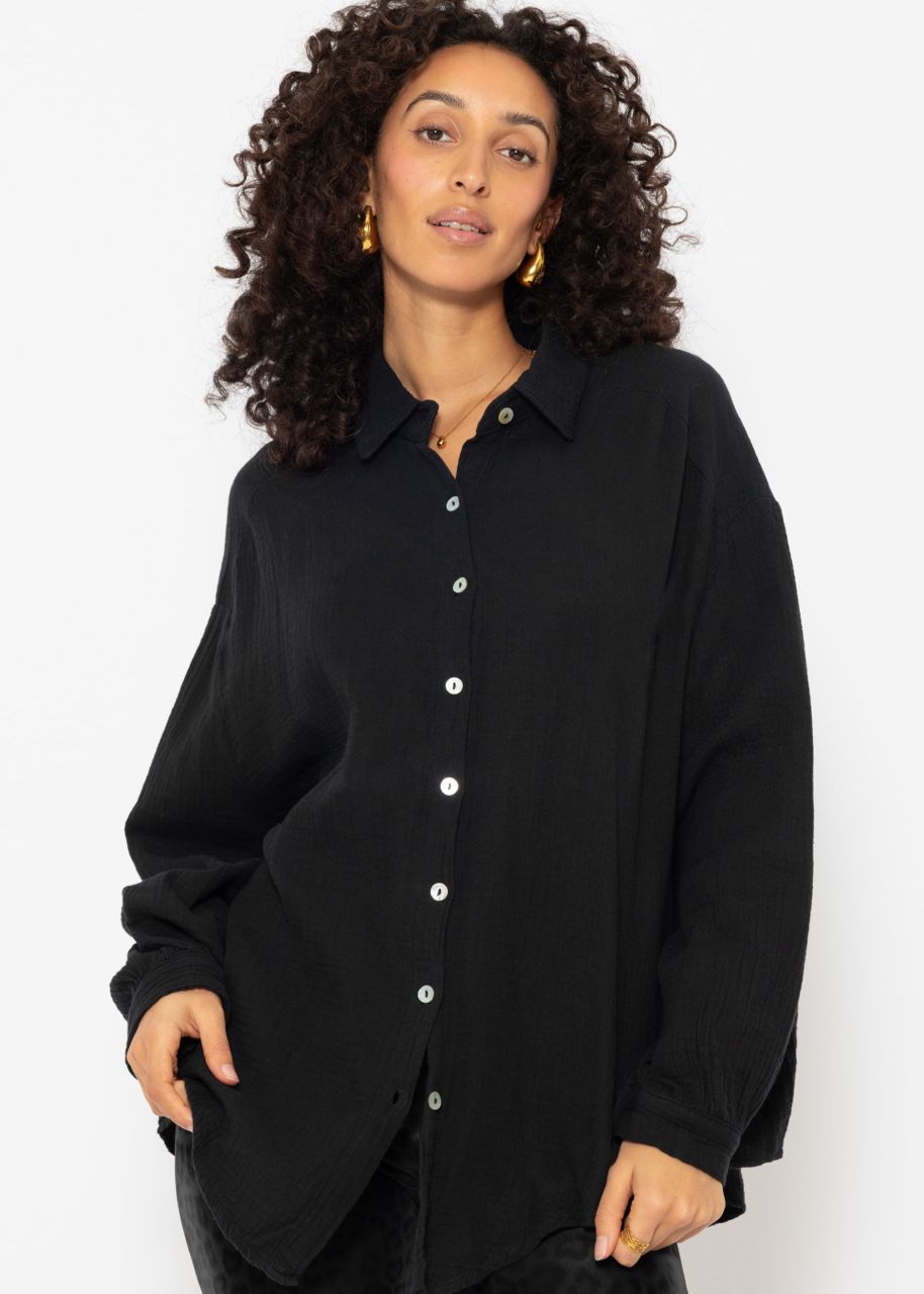 Muslin blouse oversize, short, black