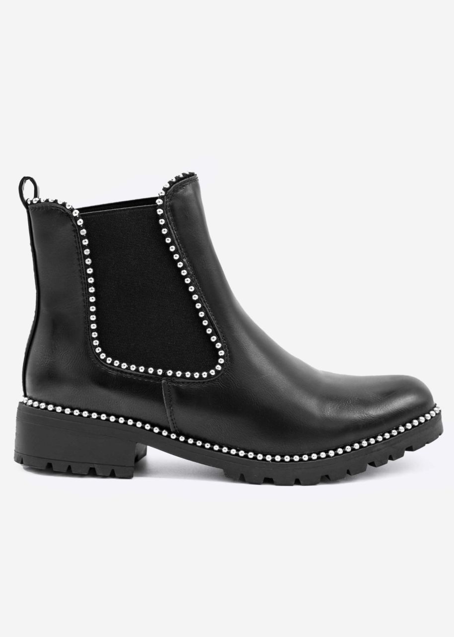 Chelsea boots with small ball studs, black