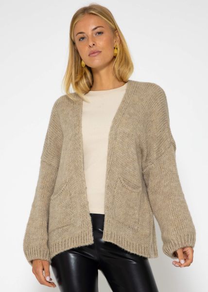 Knitted cardigan with patch pockets - beige