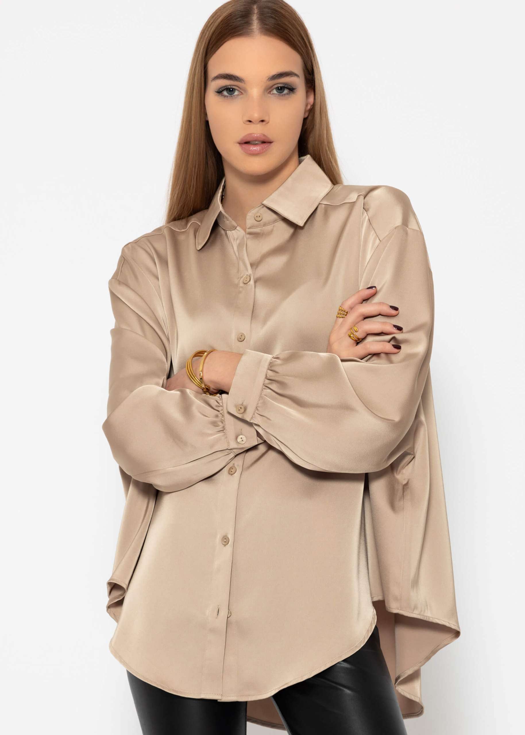 Oversized satin blouse in champagner