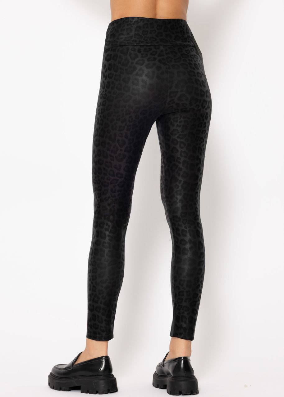 Faux leather leggings with leo print - black