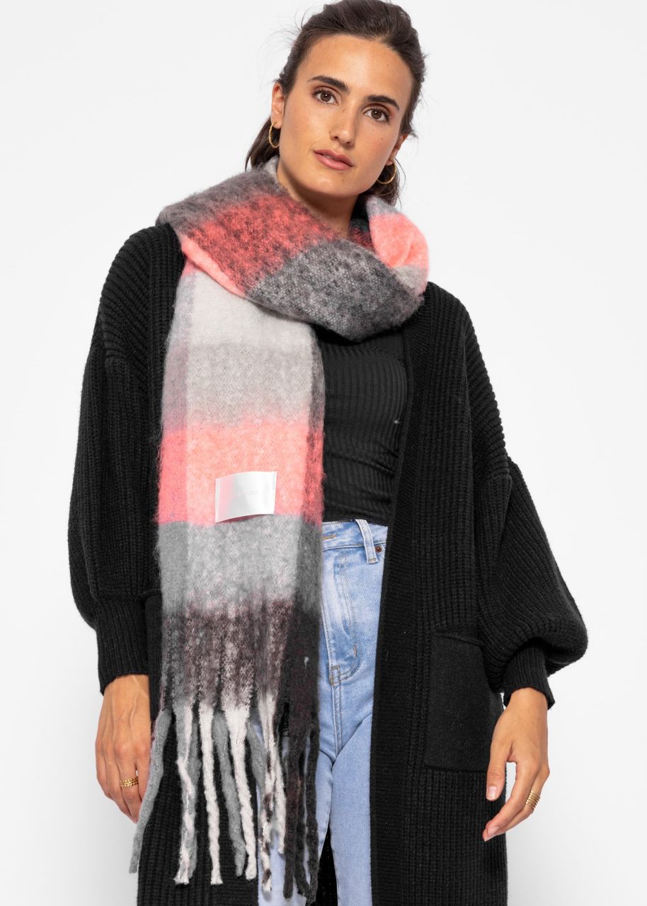 Checked fluffy scarf - pink-black-grey