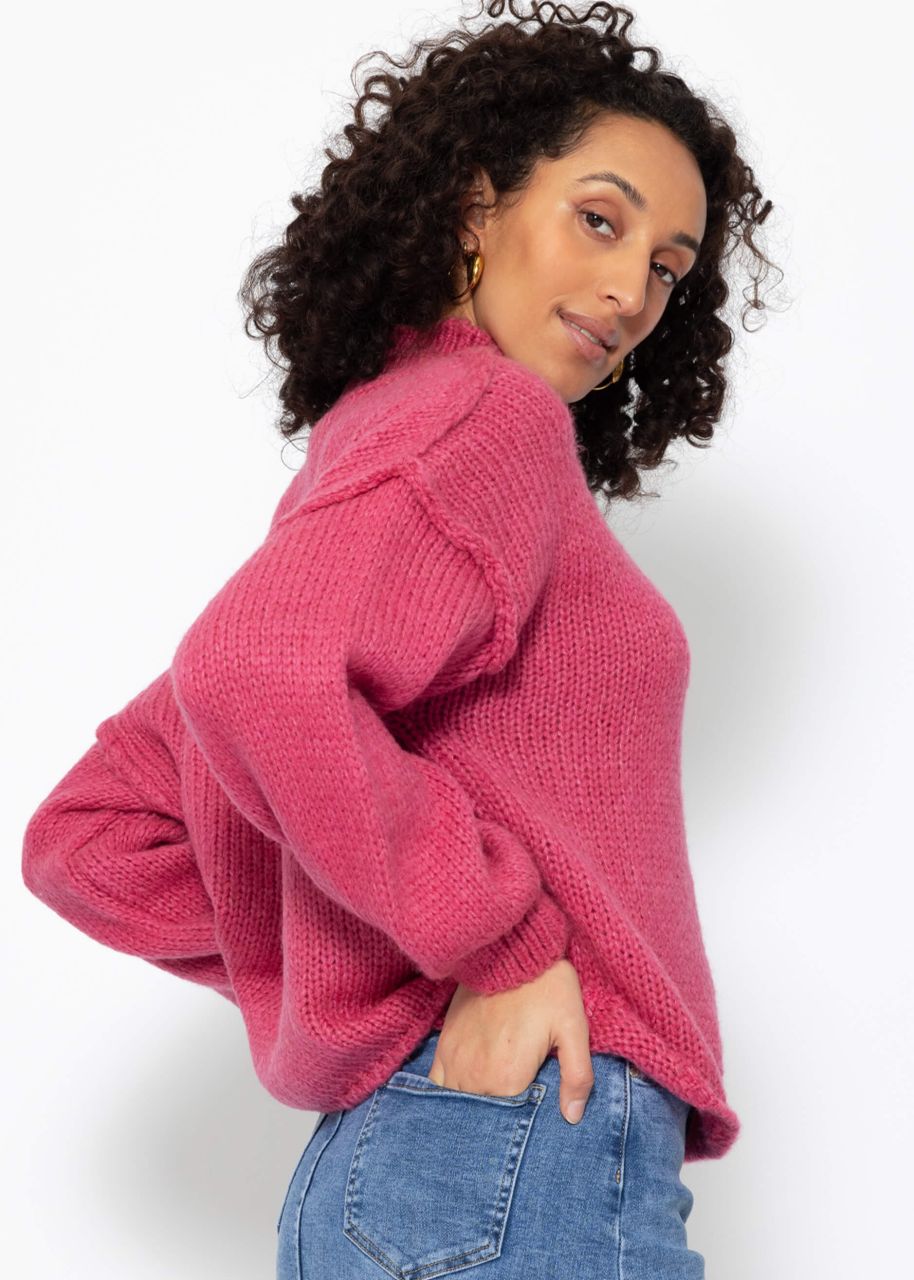 Turtleneck sweater with outer seams - pink