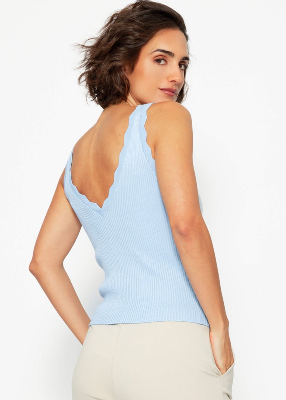 Knitted top with V-neck - light blue