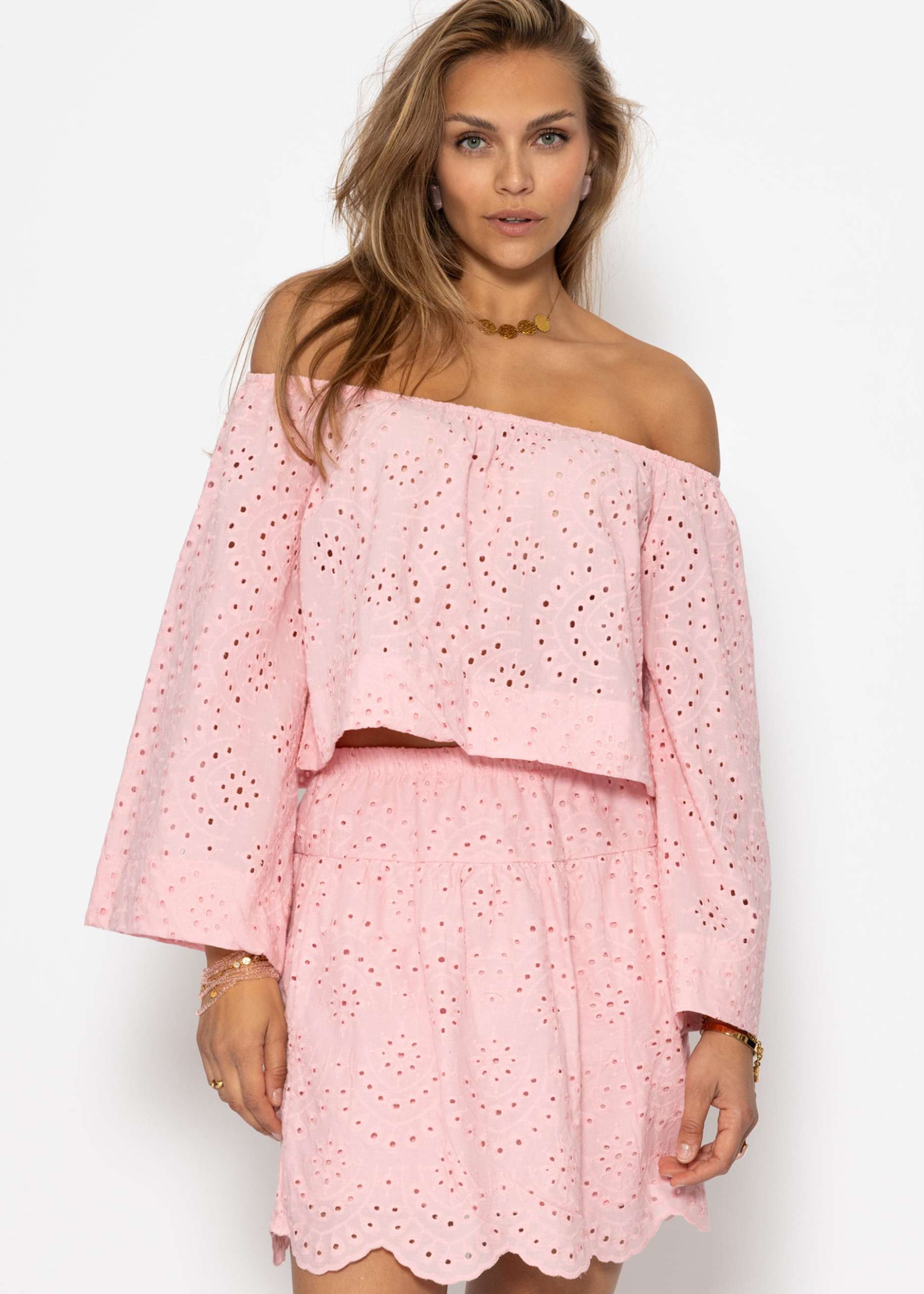 Skirt with eyelet embroidery - pink