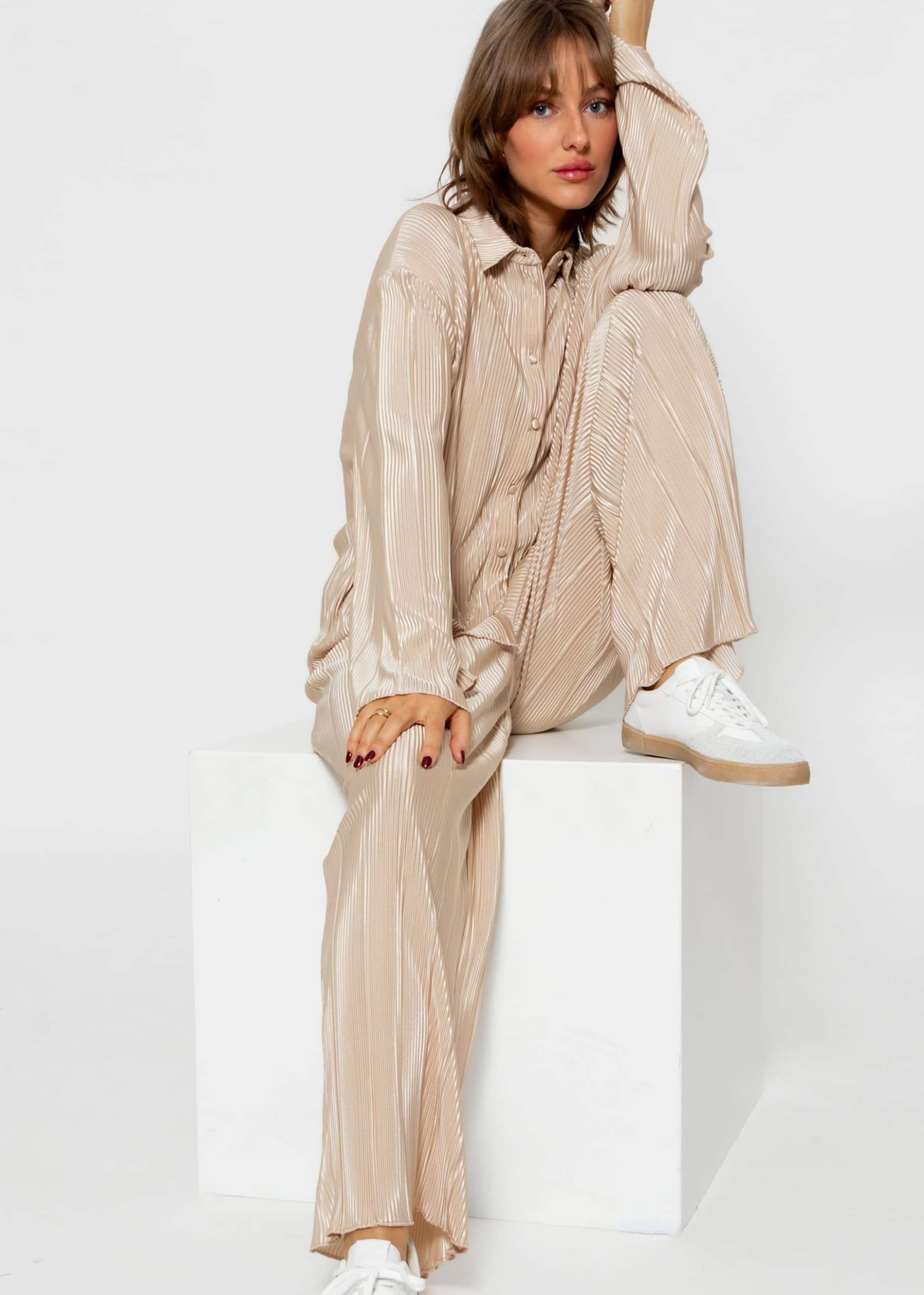 Pleated trousers - beige