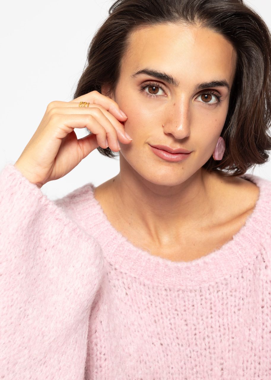 Sweater with a wide round neckline - pink