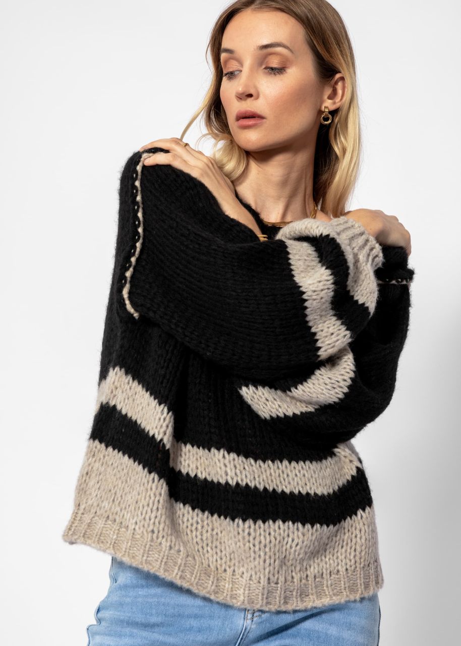 Jumper with striped hem - black-beige