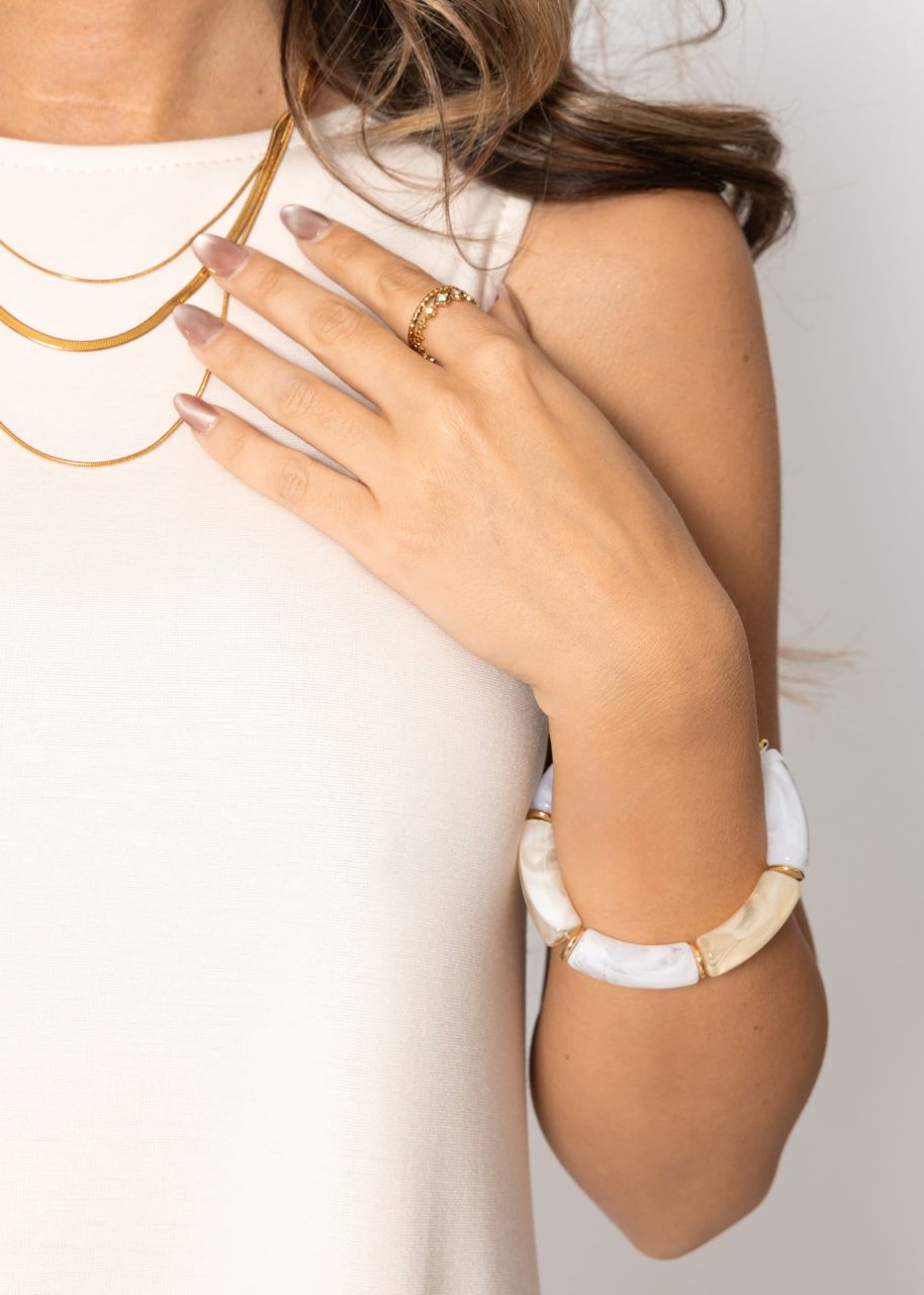 Bracelet with pearls in off-white