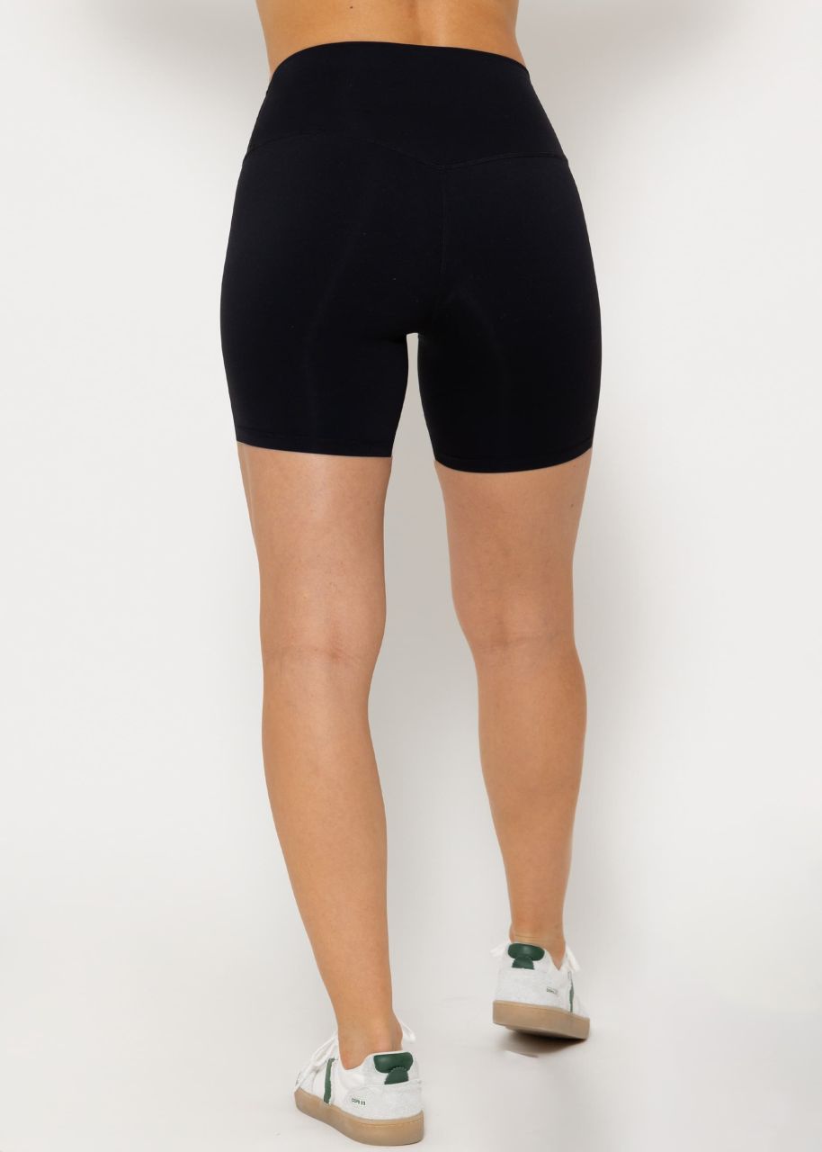 Short sports leggings - black